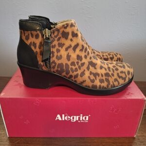 Alegria Women's Ankle Boots in Leopard and Black